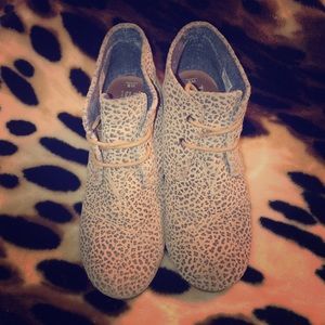 TOMS WEDGES